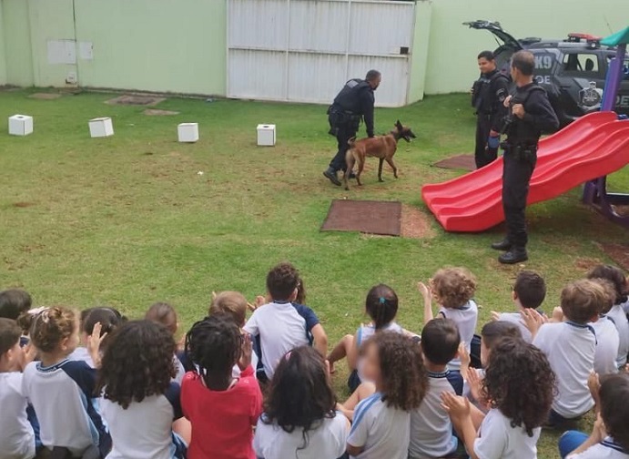 Em parceria com a Secretaria Municipal de Educação, Polícia Penal auxilia em projeto educativo sobre fauna em CMEIs de Maringá