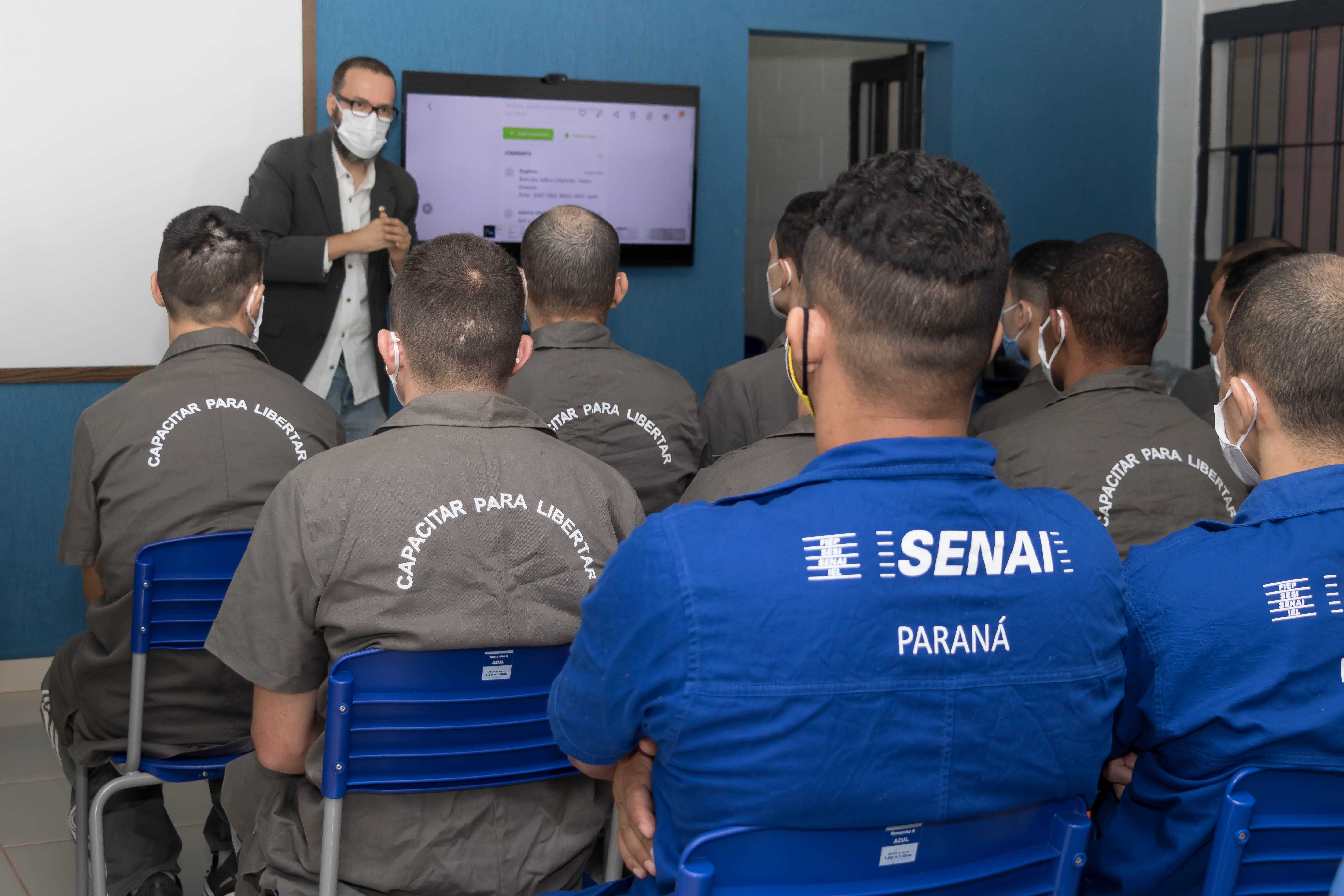 Projeto de capacitação profissional com apenados em Londrina é destaque em cartilha nacional de políticas penais