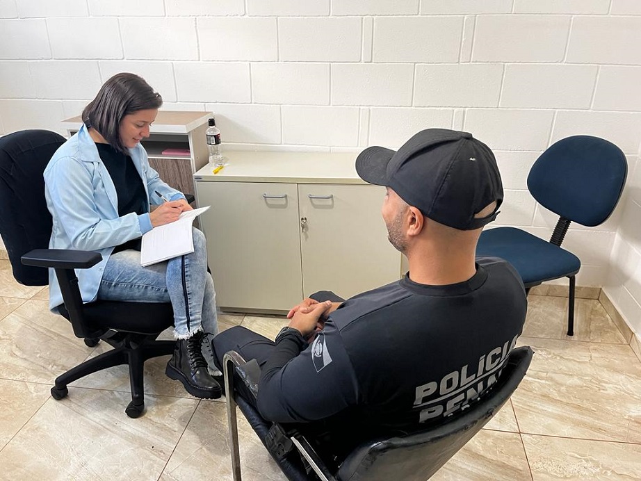 Polícia Penal do Paraná e universidade oferecem atendimento psicológico para policiais penais em Ponta Grossa 