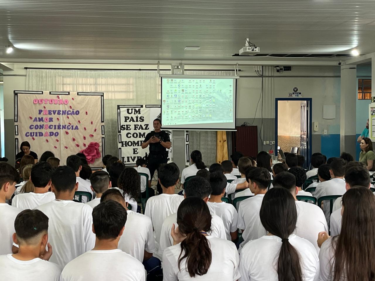 Polícia Penal promove palestras sobre valorização da vida em colégios estaduais de Laranjeiras do Sul 
