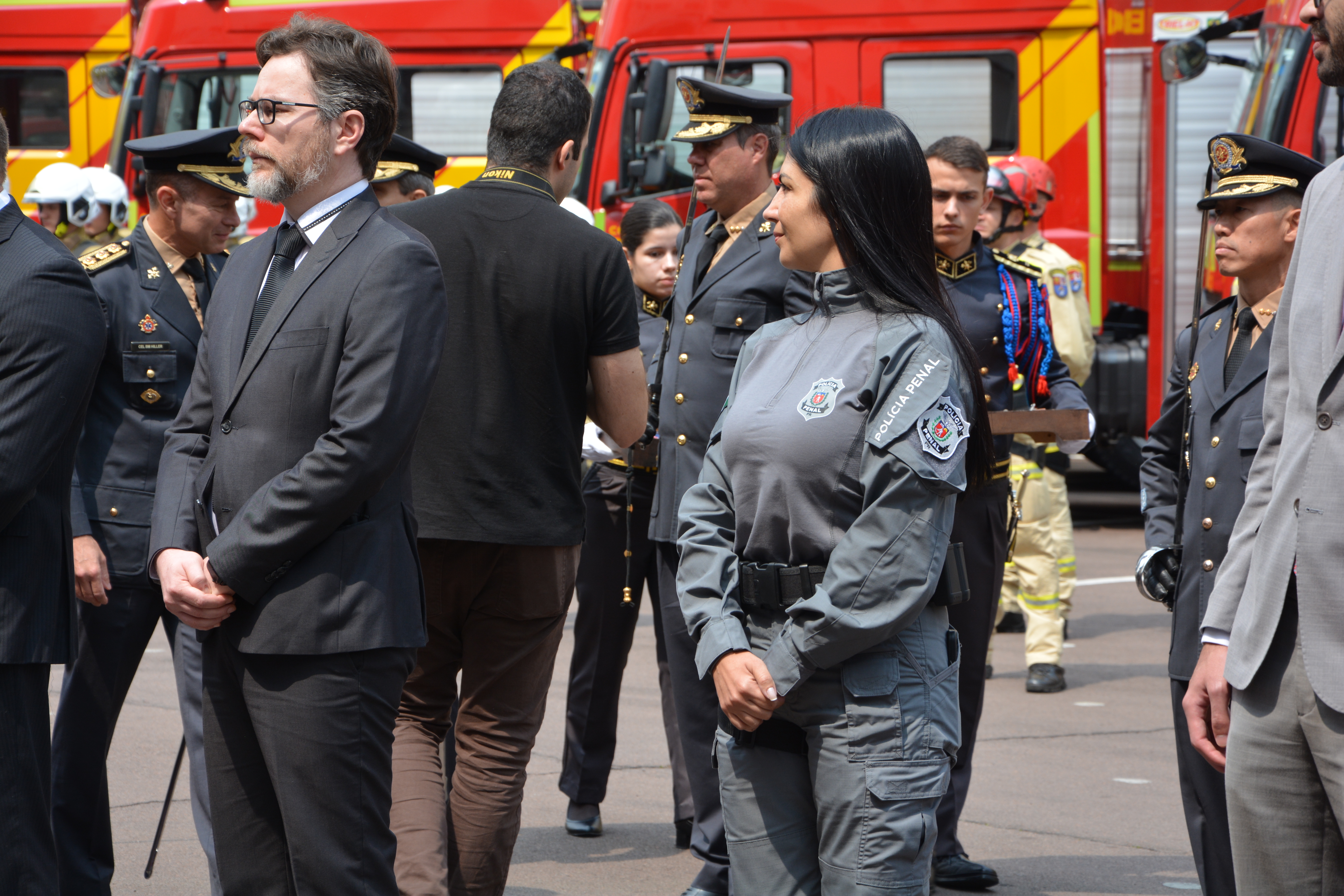 Diretora-geral da Polícia Penal é homenageada em solenidade de 112 anos do Corpo de Bombeiros Militar do Paraná