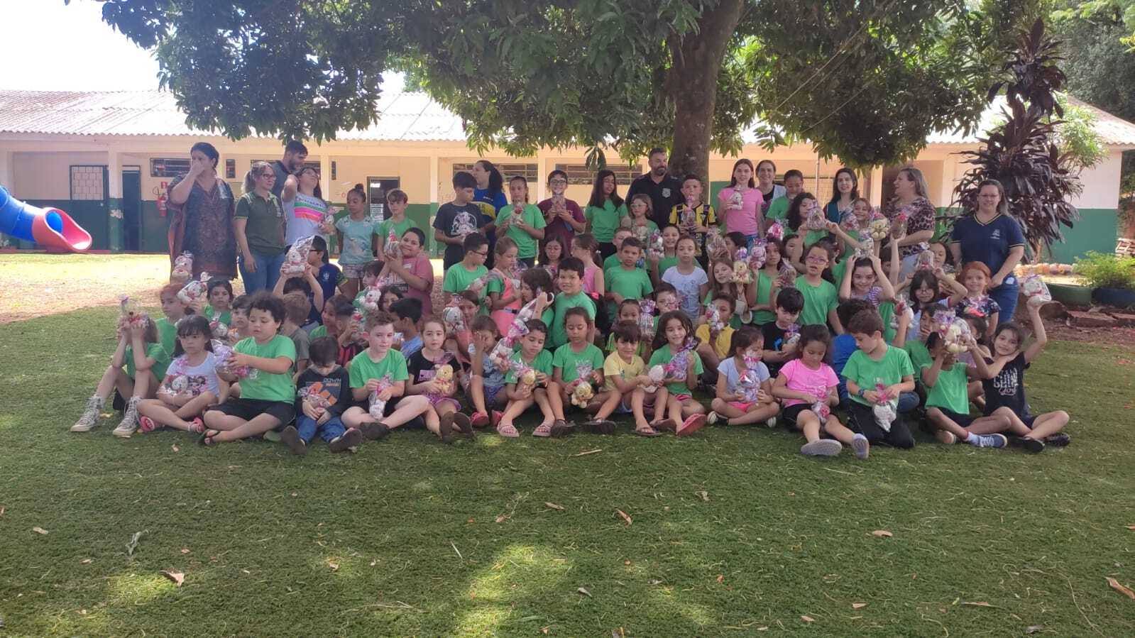 Dois mil amigurumis confeccionados por pessoas privadas de liberdade são distribuídos em Foz do Iguaçu em ação social