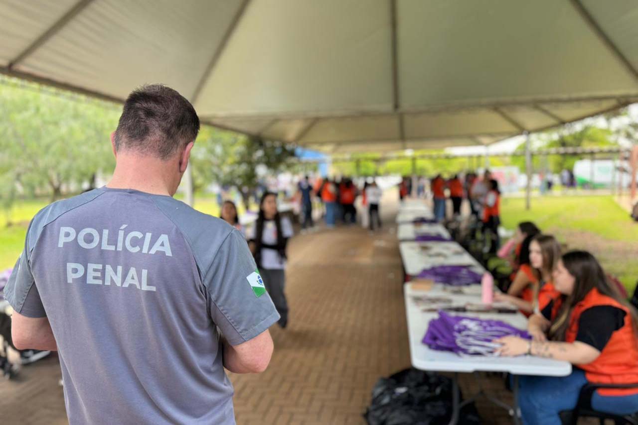 Mais de 5 mil sacochilas produzidas no sistema prisional são entregues na UnioXP