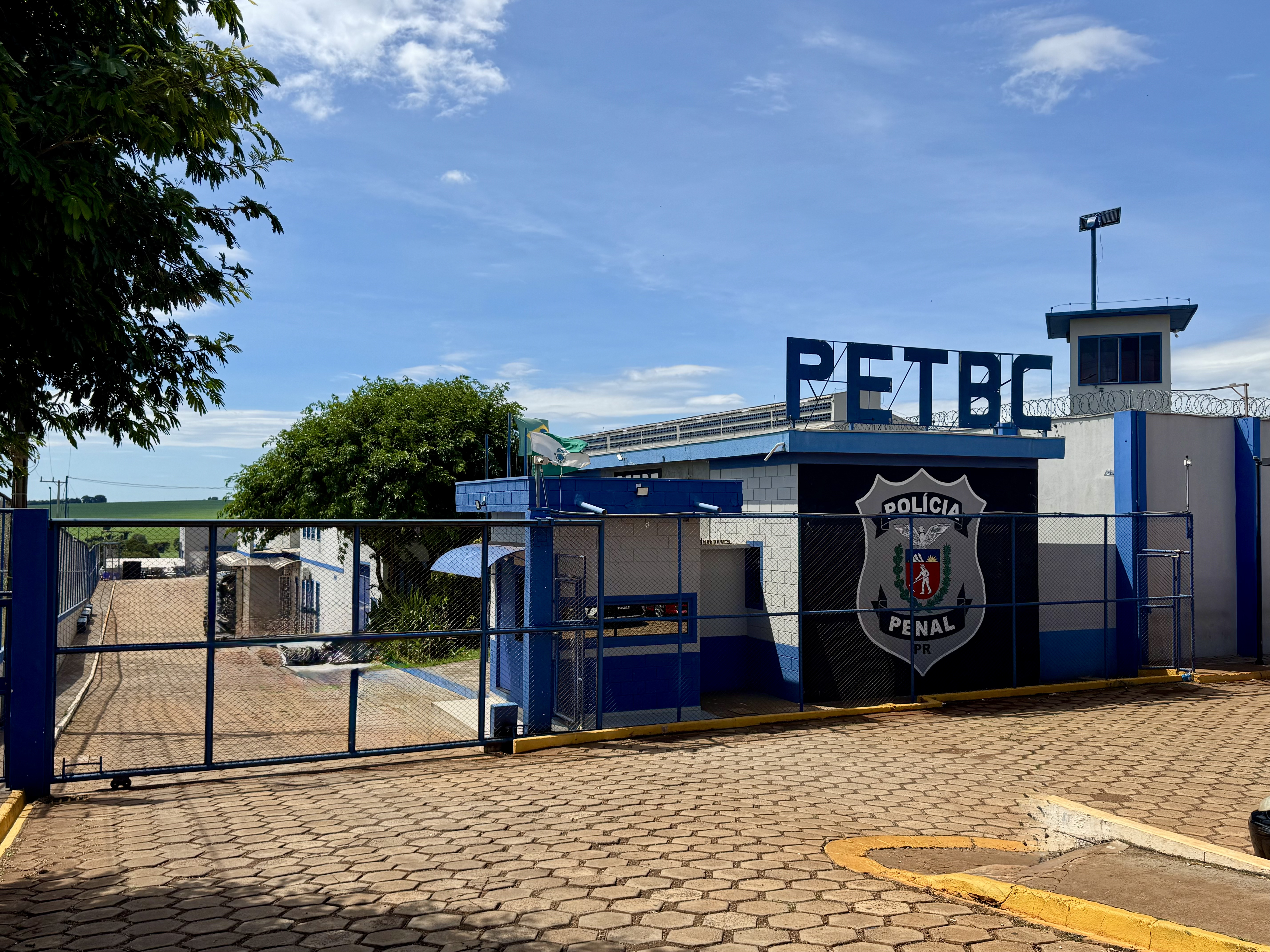 Imagem da fachada da PETBC