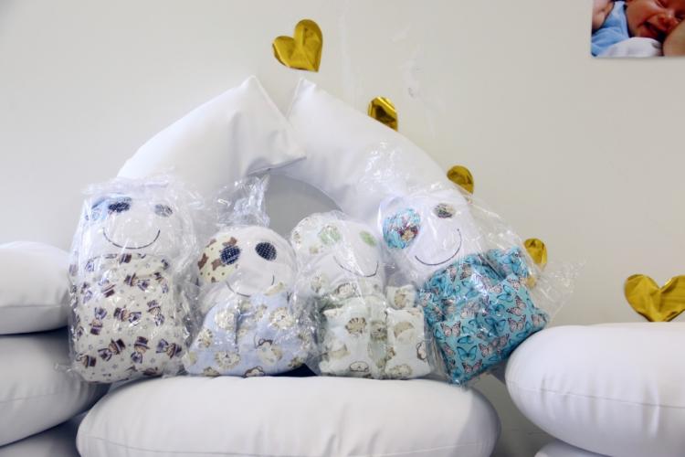 Polícia Penal faz doação de almofadas de amamentação para maternidade em Cascavel