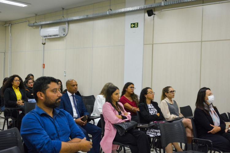 12 artigos científicos são apresentados como conclusão de graduação de PPLs do Paraná