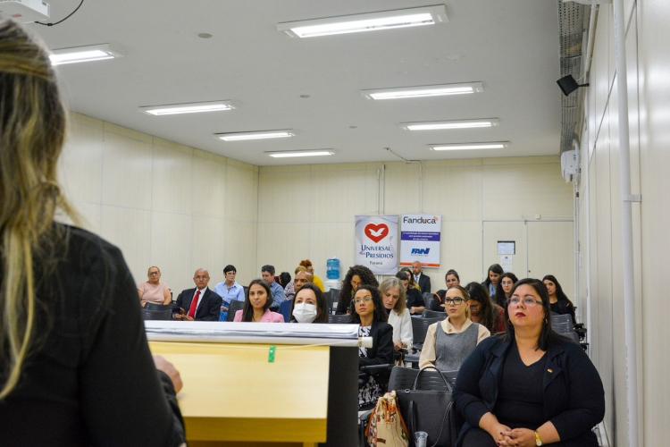 12 artigos científicos são apresentados como conclusão de graduação de PPLs do Paraná