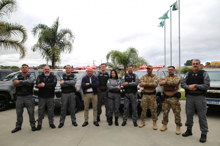 Entrega de viaturas para as polícias Científica e Penal