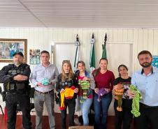 PPPR doa 590 peças de inverno a crianças de instituições sociais de Pitanga, Santa Maria do Oeste e Mato Rico