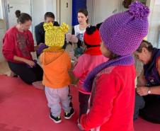 PPPR doa 590 peças de inverno a crianças de instituições sociais de Pitanga, Santa Maria do Oeste e Mato Rico