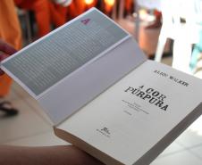 Polícia Penal do Paraná promove Projeto de Leitura com "A Cor Púrpura" em Maringá