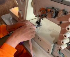 Mulheres privadas de liberdade confeccionam peças de roupas íntimas na Cadeia Pública de Pitanga