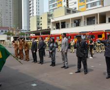 Diretora-geral da Polícia Penal é homenageada em solenidade de 112 anos do Corpo de Bombeiros Militar do Paraná