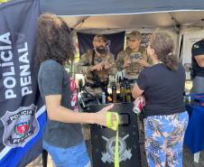 Polícia Penal do Paraná mostra dia a dia de trabalho em exposição na cidade de Cascavel