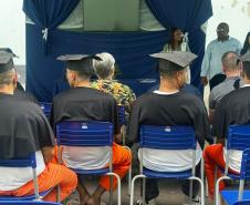 Parceria entre Polícia Penal e Senai certifica 25 apenados da Casa de Custódia de Maringá em cursos profissionalizantes