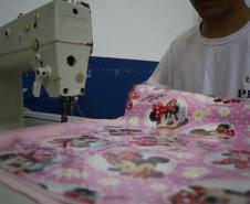 Polícia Penal distribui mais de mil brindes artesanais produzidos no sistema prisional durante o Verão Maior Paraná