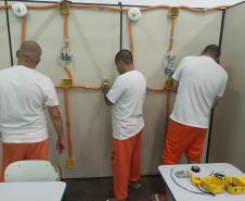 Capacitação profissional: curso de Auxiliar de Eletricista Predial qualifica internos da Penitenciária Industrial de Guarapuava