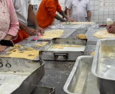 Curso de bolachas de Páscoa qualifica apenados em Cascavel e reforça reintegração social