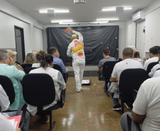 Polícia Penal do Paraná leva espetáculo encenado por pessoas privadas de liberdade com a peça “O Dito Pelo Não Dito”