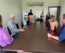 Pessoas privadas de liberdade fazem polvinhos de crochê para crianças atendidas pelo Samu