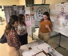 Polícia Penal do Paraná promove exposição de trabalhos artísticos de custodiados em Francisco Beltrão