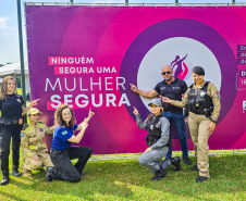 Forças de segurança realizam conscientização do combate à violência contra a mulher