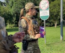 Forças de segurança realizam conscientização do combate à violência contra a mulher