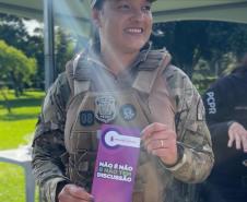 Forças de segurança realizam conscientização do combate à violência contra a mulher