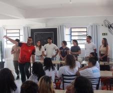 Mulheres privadas de liberdade recebem feira da saúde, em parceria com a Igreja Batista