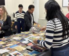 Penitenciária Estadual de Maringá recebe acervo de livros do Projeto Viagem do Livro