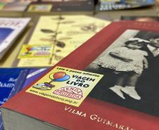 Penitenciária Estadual de Maringá recebe acervo de livros do Projeto Viagem do Livro