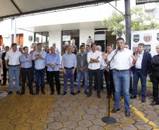 O governador Beto Richa participa em Cascavel,da inauguração do Núcleo de Proteção à Criança e ao Adolescente Vítima de Crime (Nucria) e da demolição simbólica da carceragem da 15ª Subdivisão Policial. Participaram da solenidade: prefeito de Cascavel, Edgar Bueno, o secretário de Segurança, Wagner Mesquita, deputado André Bueno, entre outros.Cascavel, 23-12-16.Foto: Arnaldo Alves / ANPr.