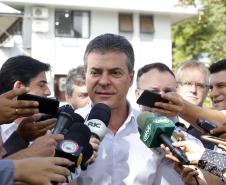 O governador Beto Richa participa em Cascavel,da inauguração do Núcleo de Proteção à Criança e ao Adolescente Vítima de Crime (Nucria) e da demolição simbólica da carceragem da 15ª Subdivisão Policial. Participaram da solenidade: prefeito de Cascavel, Edgar Bueno, o secretário de Segurança, Wagner Mesquita, deputado André Bueno, entre outros.Cascavel, 23-12-16.Foto: Arnaldo Alves / ANPr.