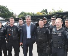 O governador Beto Richa e o secretário estadual da Segurança Pública e Administração Penitenciária, Wagner Mesquita, entregam mais 160 pistolas da marca Glock para a Polícia Civil e 45 viaturas para o Departamento Penitenciário do Paraná (Depen).  As entregas fazem parte do programa Paraná Seguro da Secretaria de Segurança Pública e Administração Penitenciária.Curitiba, 10/04/2017.Foto: Orlando Kissner/ANPr