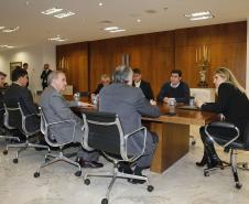 A governadora Cia Borghetti durante reunião nesta segunda-feira com o prefeito de Guarapuava Cesar Silvestri filho, secretário especial de Administração Penitenciaria Ceronel Elio de Oliveira e o chefe do Departamento Peniténciario do Estado, delegado Francisco Caricatti e demais autoridades. - Curitiba/Pr, 11.06.2018 - Foto Jonas Oliveira/Governadoria