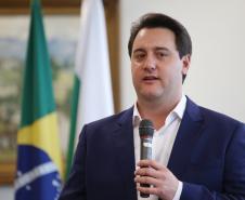 O governador Carlos Massa Ratinho Junior entregou nesta quarta-feira armas, rádios comunicadores e veículos de escolta ao Departamento Penitenciário do Paraná (Depen). O objetivo é equipar e modernizar o sistema prisional do Estado. Curitiba, 08/05/2019. Foto: José Fernando Ogura/ANPr