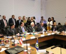 O governador Carlos Massa Ratinho Junior e o ministro da Justiça Sergio Moro, participaram da Encontro do Conselho Nacional de Secretários de Estado da Justiça, Cidadania, Direitos Humanos e Administração Penitenciária, que realiza-se no Palácio Iguaçu. Participaram: os secretários: de Segurança Pública, cel. Romulo Marinho Soares; entre outros.Curitiba, 04-10-19.Foto: Arnaldo Alves / AEN.