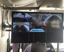 Paraná recebe do governo federal mais dois ônibus adaptados para transporte de presos