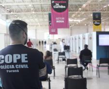 Mais de 23 mil doses da vacina contra a COVID-19 são aplicadas nas forças de segurança do Paraná