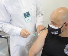 Mais de 23 mil doses da vacina contra a COVID-19 são aplicadas nas forças de segurança do Paraná