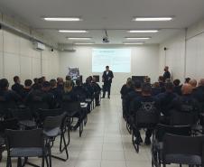 Ao todo, 32 profissionais tiveram aulas teóricas e práticas que aconteceram no Complexo Penitenciário de Piraquara, na Região Metropolitana de Curitiba.