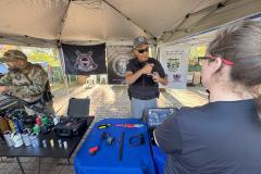 Polícia Penal do Paraná mostra dia a dia de trabalho em exposição na cidade de Cascavel