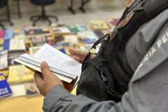 Projeto Viagem do Livro atinge 2.400 livros com doação à Cadeia Pública de Paranacity
