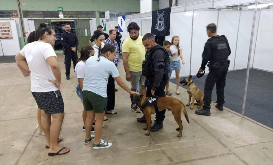 Polícia Penal do Paraná expõe trabalhos e equipamentos em exposição de Paranavaí