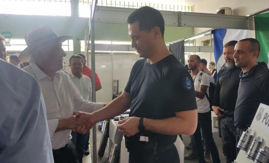 Polícia Penal do Paraná expõe trabalhos e equipamentos em exposição de Paranavaí