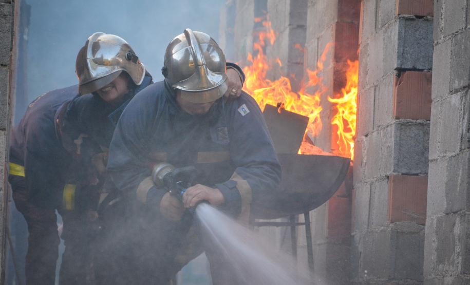 Polícia Penal do Paraná promove capacitação de combate a incêndio no ambiente prisional
