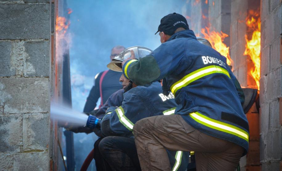Polícia Penal do Paraná promove capacitação de combate a incêndio no ambiente prisional