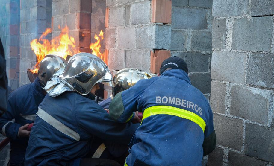 Polícia Penal do Paraná promove capacitação de combate a incêndio no ambiente prisional
