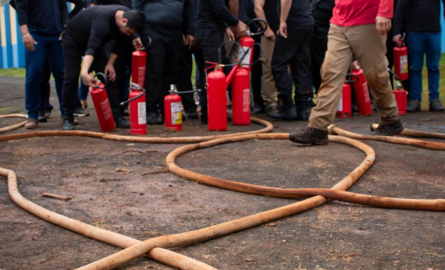 Polícia Penal do Paraná promove curso de brigadista de incêndio penitenciário para servidores em Londrina