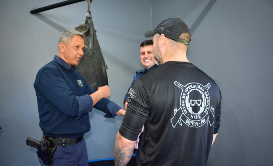 Polícia Penal do Paraná capacita 60 guardas municipais em imobilização e algemamento